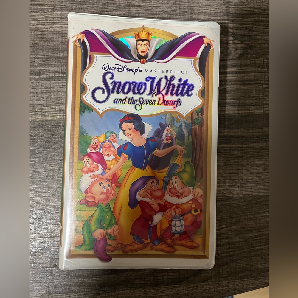 Walt Disney Masterpiece Theater Snow White and the Seven Dwarfs VHS video tape